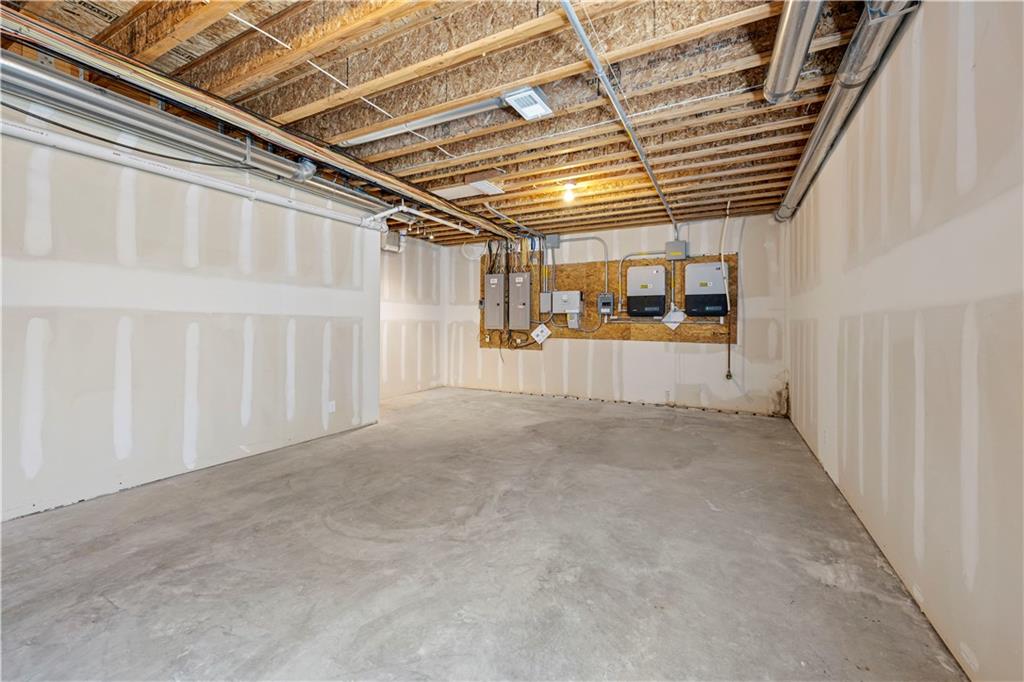 20660 Mission Road Stilwell, KS 66085 - Photo 49 of 67 Gallery Image 49