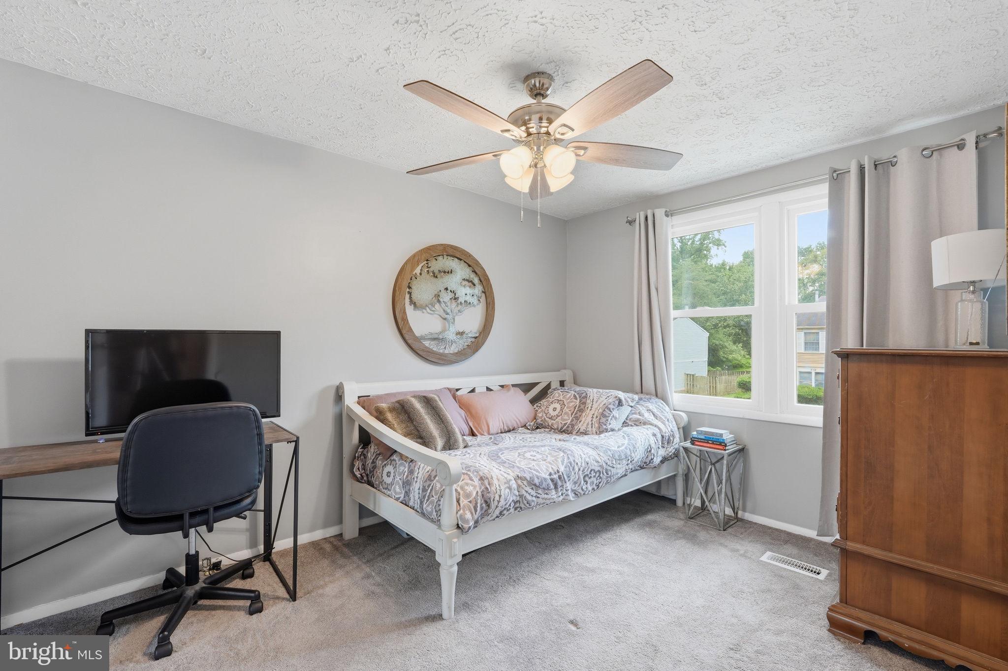 8764 Newington Commons Road Lorton, VA 22079 - Photo 26 of 38