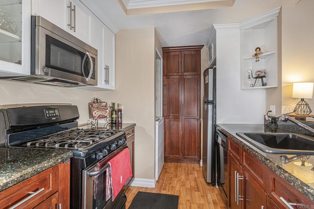 2946 Alanwood Court Spring Valley, CA 91978 - Photo 6 of 36