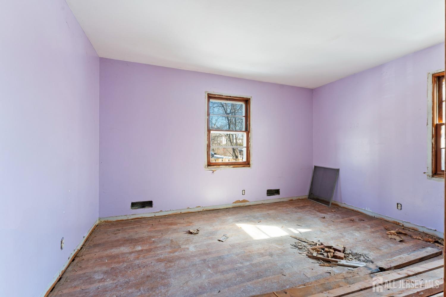 20 High Street New Providence, NJ 07974 - Photo 9 of 31 a room with window