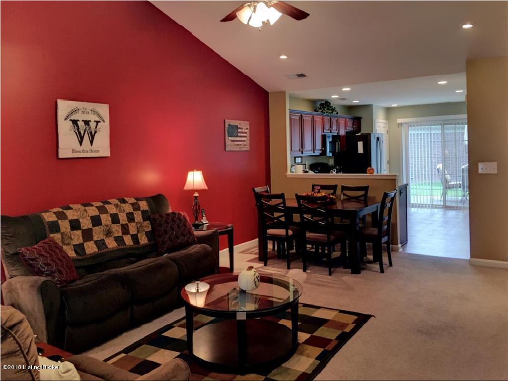 6616 Renate Road, Unit 50 Louisville, KY 40291 - Photo 2 of 11 Living Room