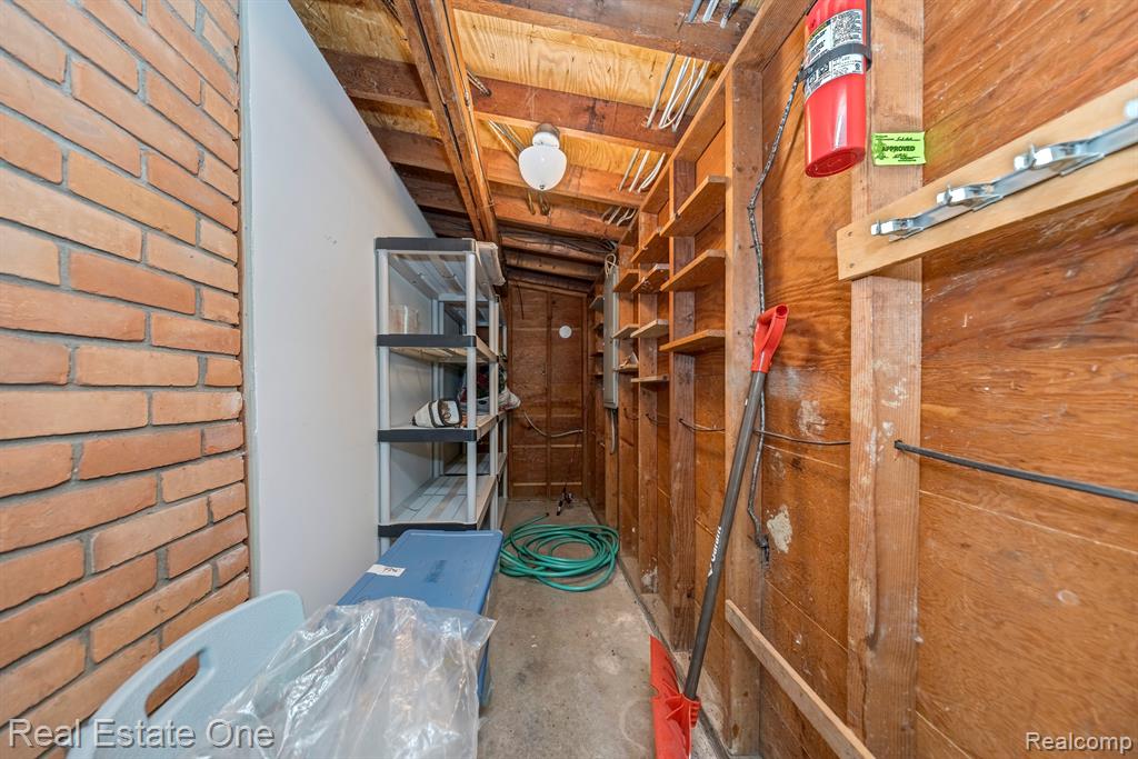 29845 Highmeadow Road Farmington Hills, MI 48334 - Photo 32 of 36