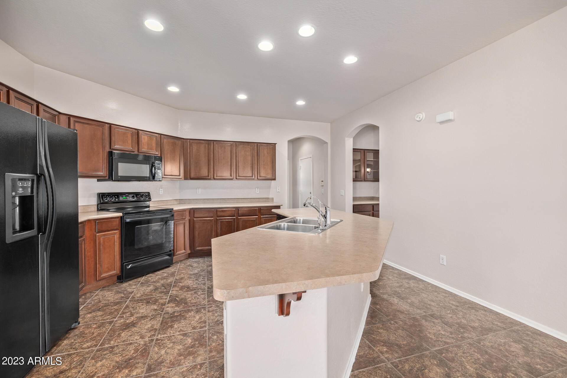 3367 East Hopkins Road Gilbert, AZ 85295 - Photo 11 of 55 7 large island & breakfast bar
