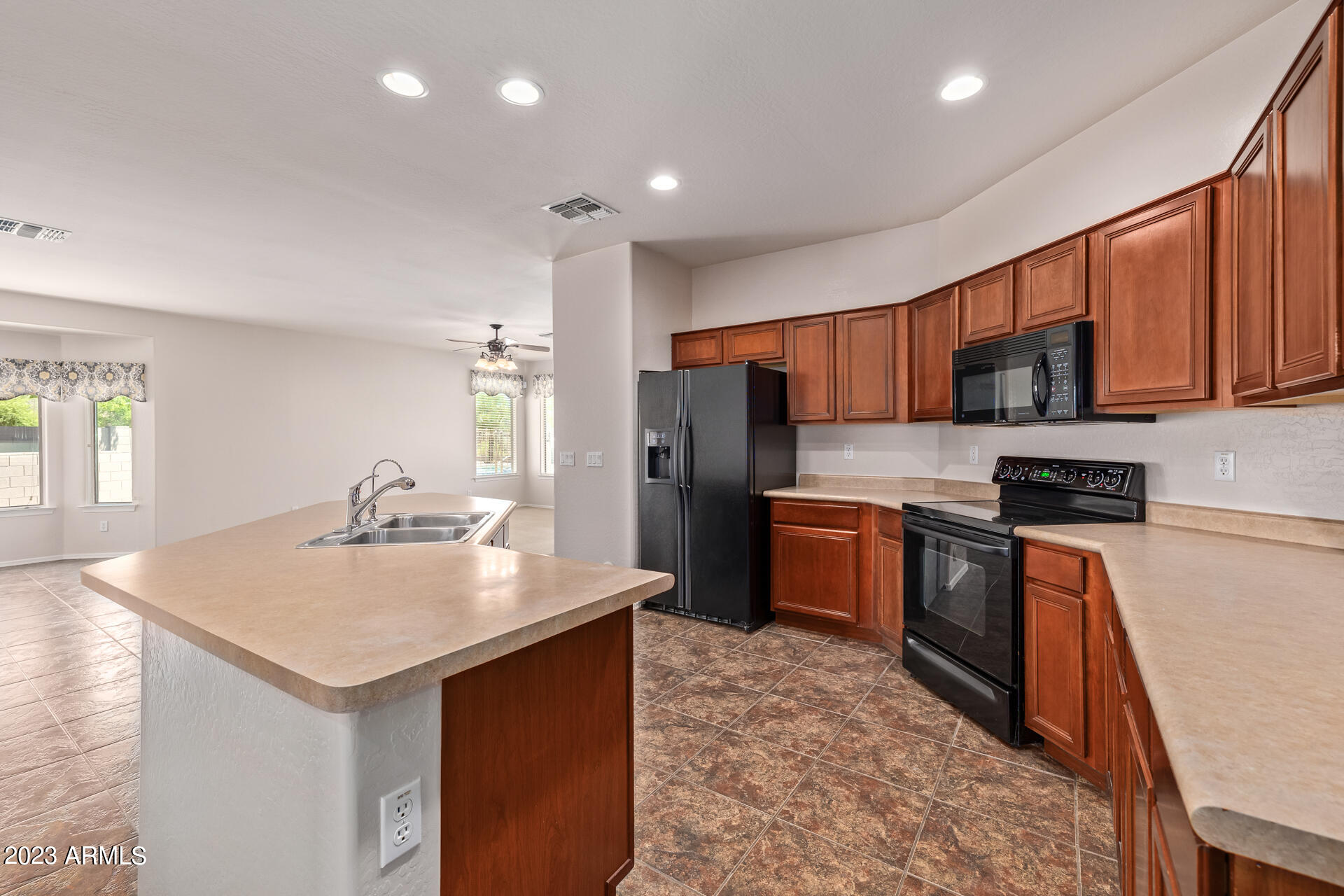 3367 East Hopkins Road Gilbert, AZ 85295 - Photo 12 of 55 8 kitchen & great room