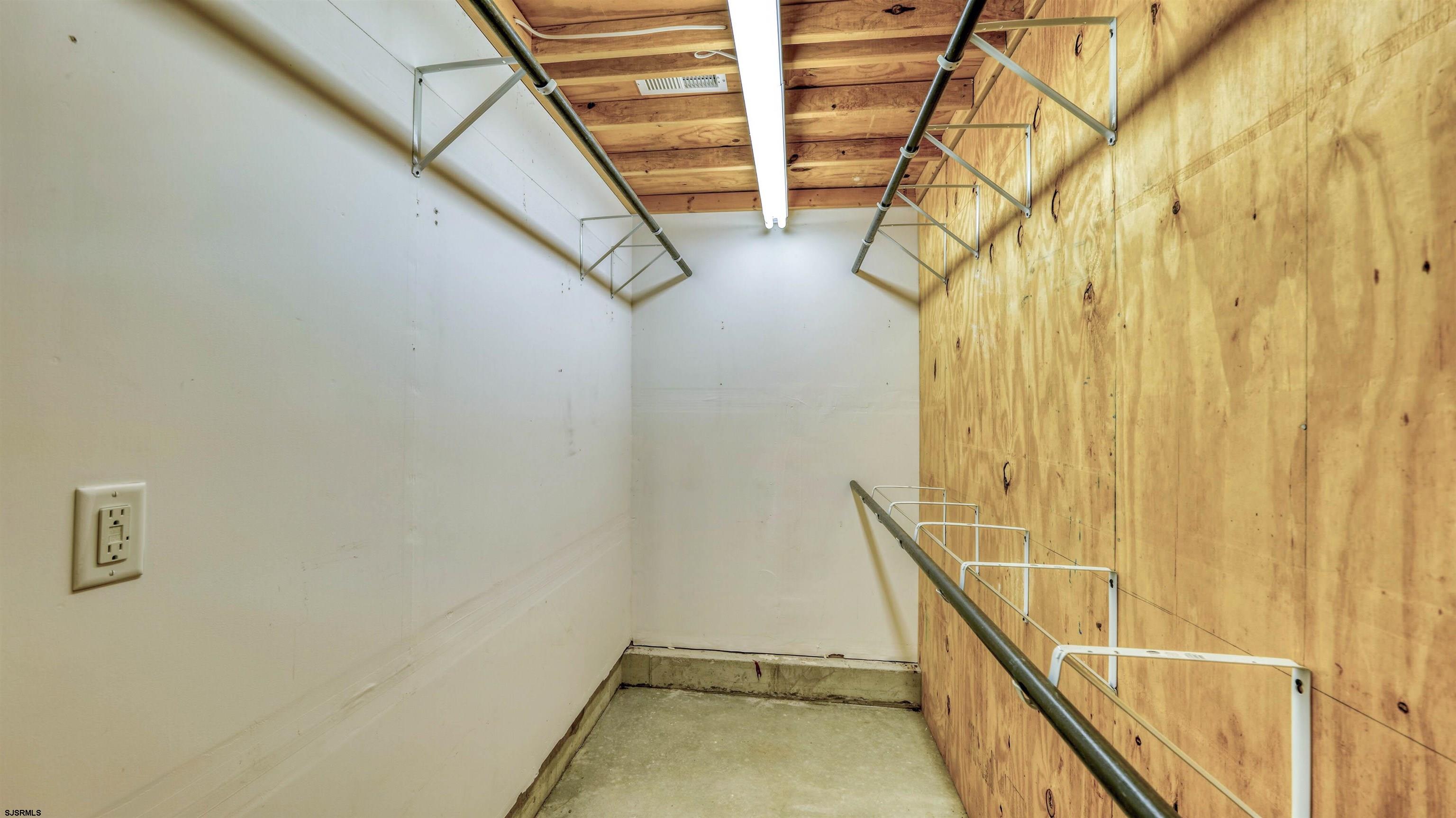 212 Lander Road Egg Harbor Township, NJ 08234 - Photo 26 of 33 a view of entryway