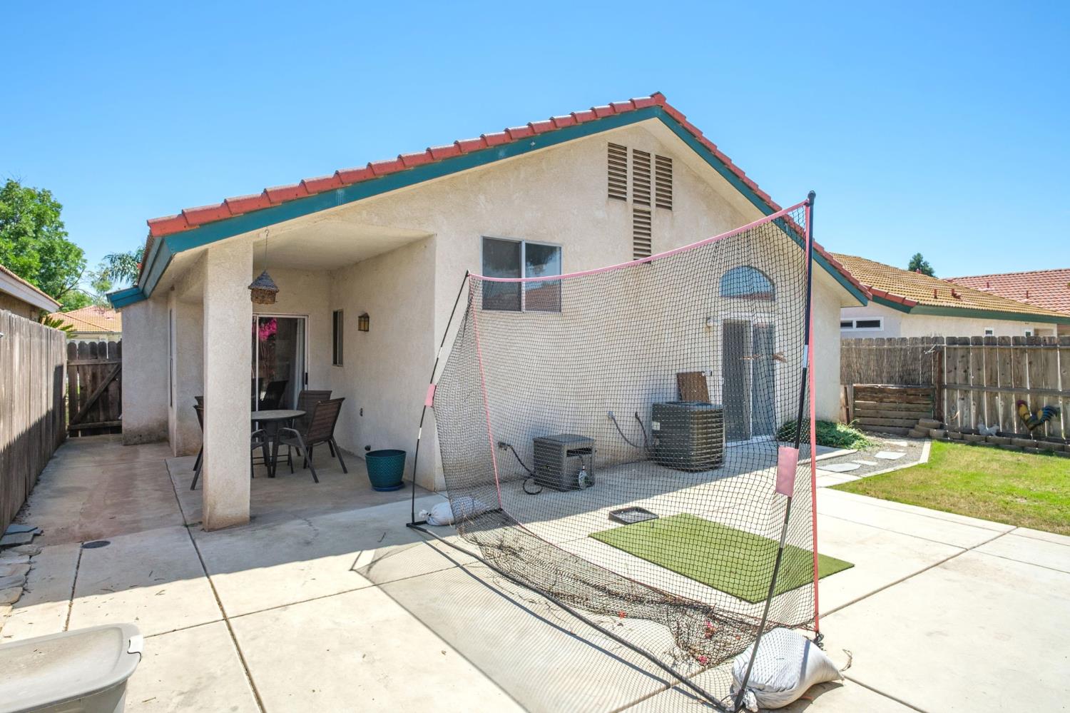 5682 West Sample Avenue Fresno, CA 93722 - Photo 24 of 25