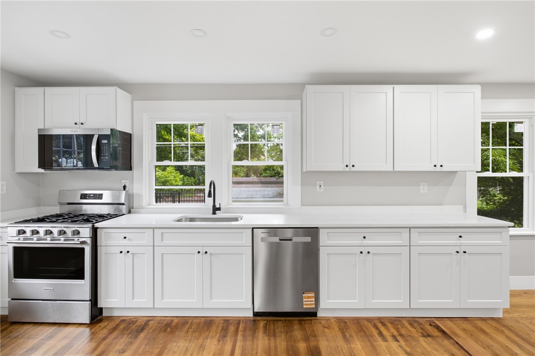 4196 Post Road Warwick, RI 02818 - Photo 7 of 22 Gallery Image 7