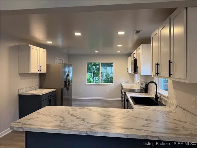 $227,400 | 330 Marshall Drive, Charlestown, IN 47111