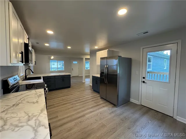 $227,400 | 330 Marshall Drive, Charlestown, IN 47111