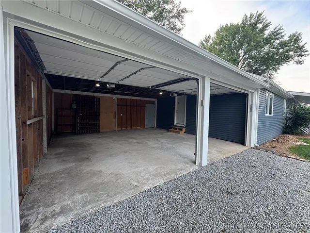 $227,400 | 330 Marshall Drive, Charlestown, IN 47111