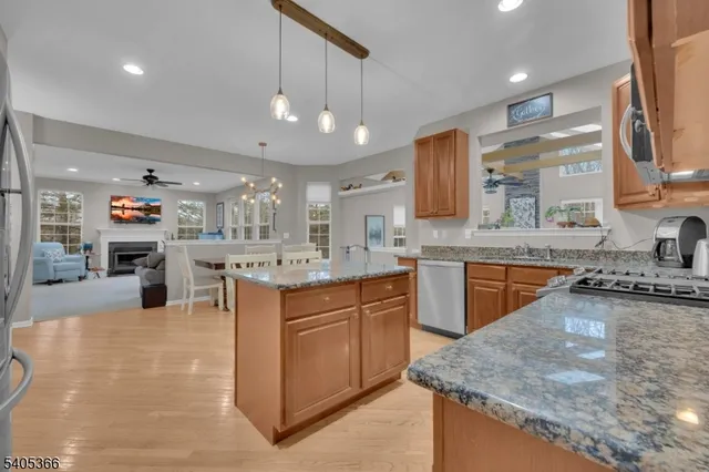 $775,000 | 15 Dorset Drive, Hackettstown, NJ 07840