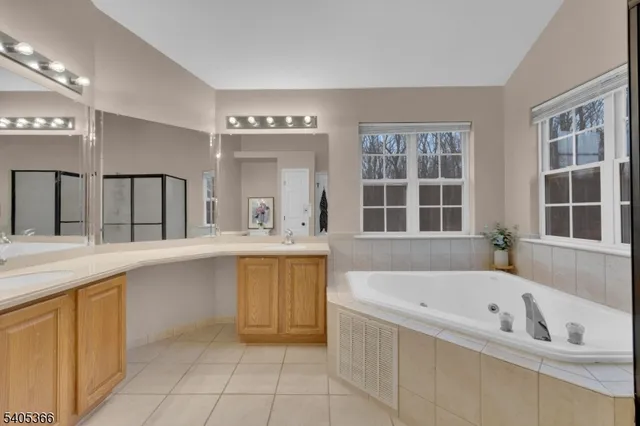 $775,000 | 15 Dorset Drive, Hackettstown, NJ 07840