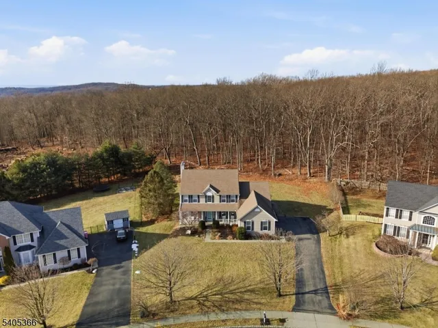 $775,000 | 15 Dorset Drive, Hackettstown, NJ 07840