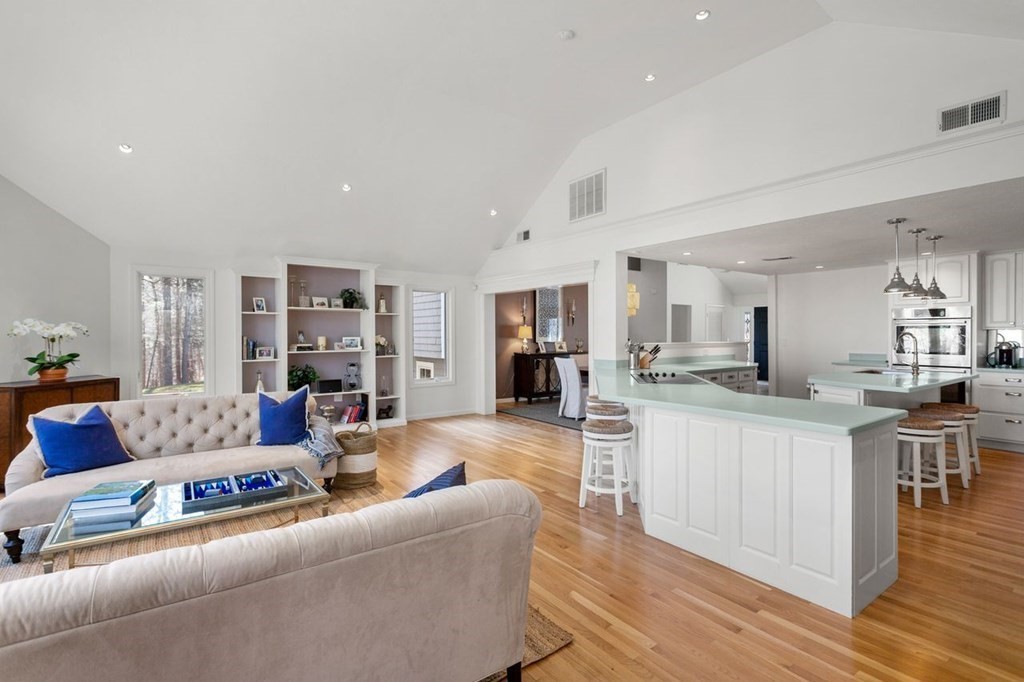2 Old County Road Hingham, MA 02043 - Photo 11 of 35 Gallery Image 11