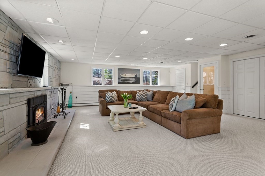 2 Old County Road Hingham, MA 02043 - Photo 17 of 35 Gallery Image 17