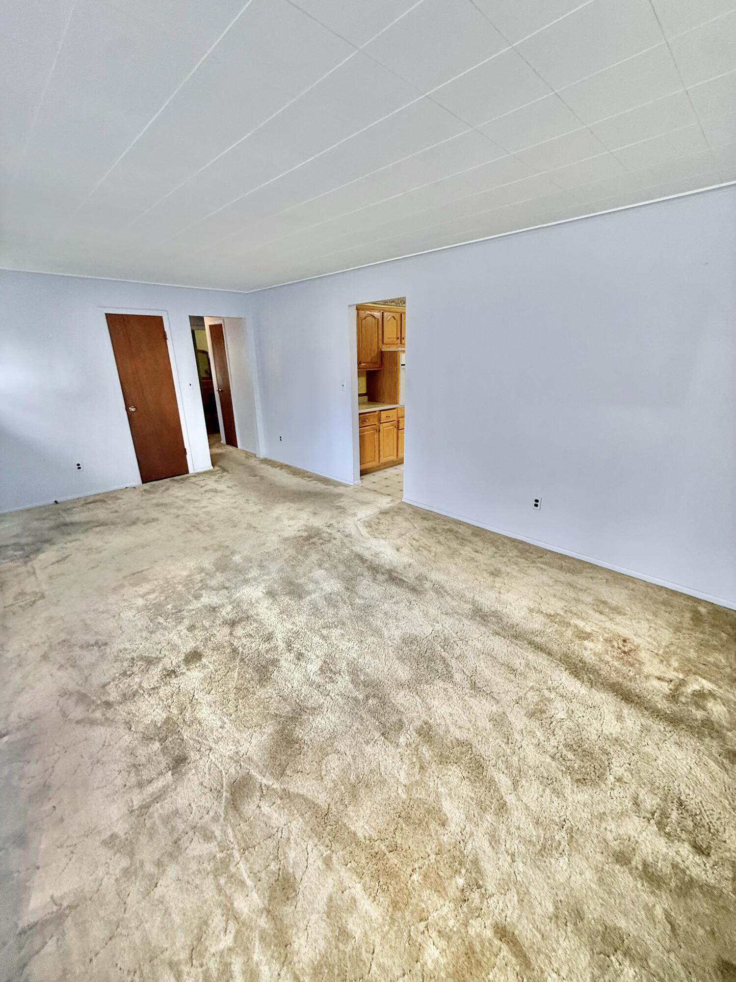 71 Hardy Street Presque Isle, ME 04769 - Photo 29 of 54 Living Room