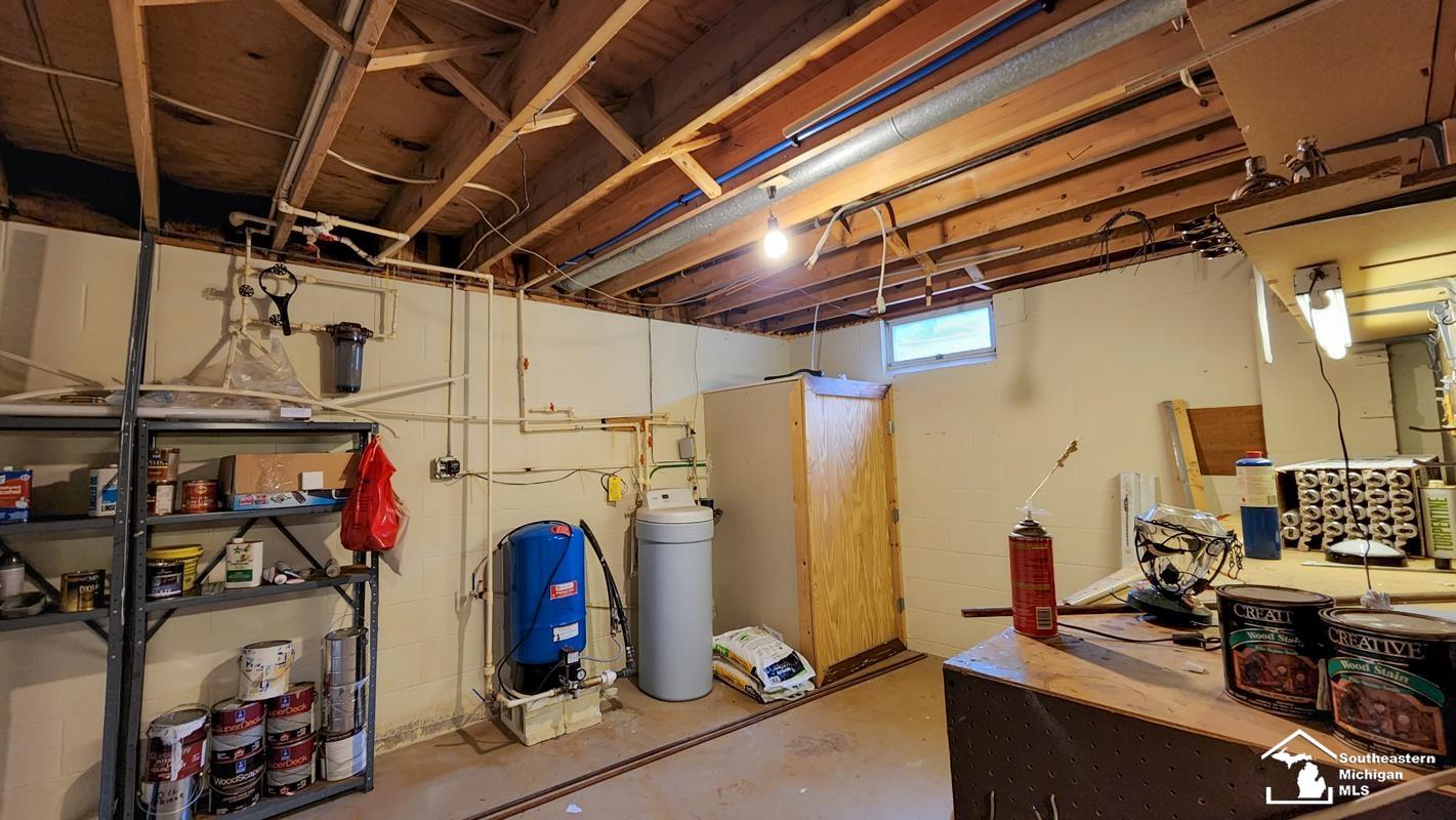 241 North Raisinville Road Monroe, MI 48162 - Photo 9 of 32