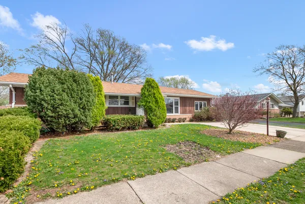 $339,900 | 15017 Sunset Avenue, Oak Forest, IL 60452