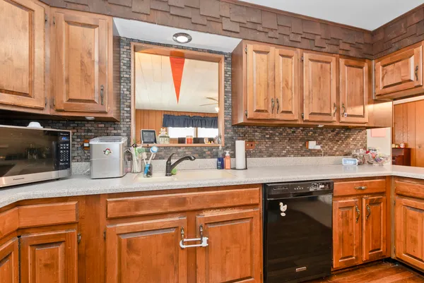 $339,900 | 15017 Sunset Avenue, Oak Forest, IL 60452