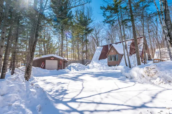 $549,000 | 13 Yodeling Lane, West Dover, VT 05356