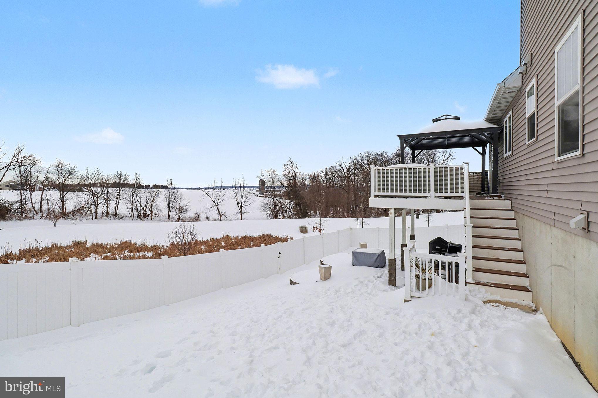 467 Hamilton Court Manheim, PA 17545 - Photo 38 of 48 a view of a terrace with chairs