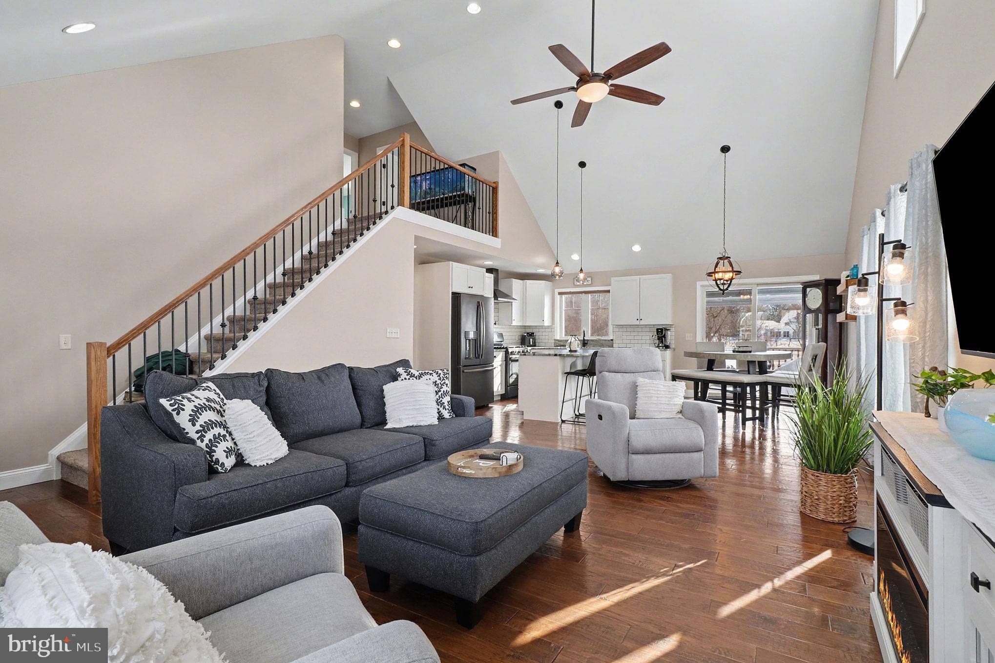 467 Hamilton Court Manheim, PA 17545 - Photo 7 of 48 a living room with furniture and a flat screen tv