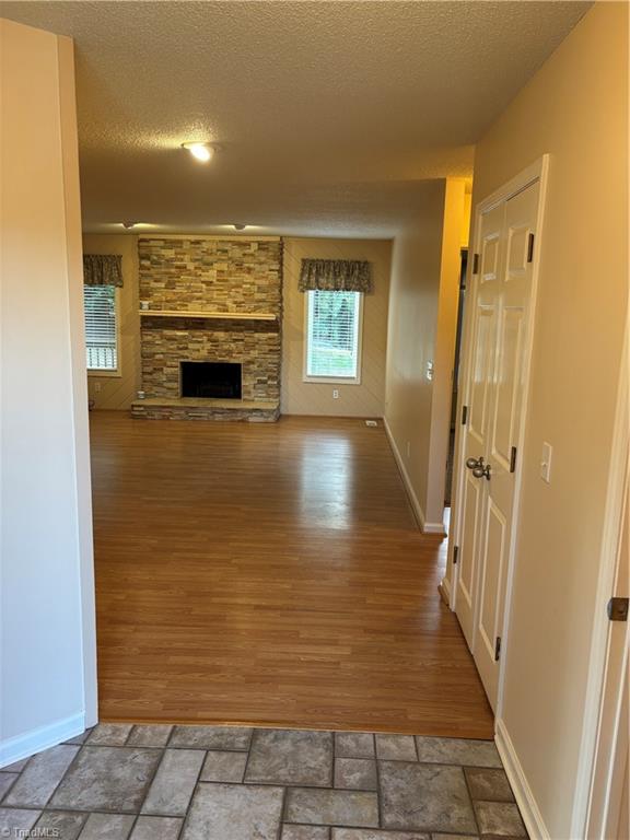 176 Kinloch Court Winston-Salem, NC 27104 - Photo 2 of 21