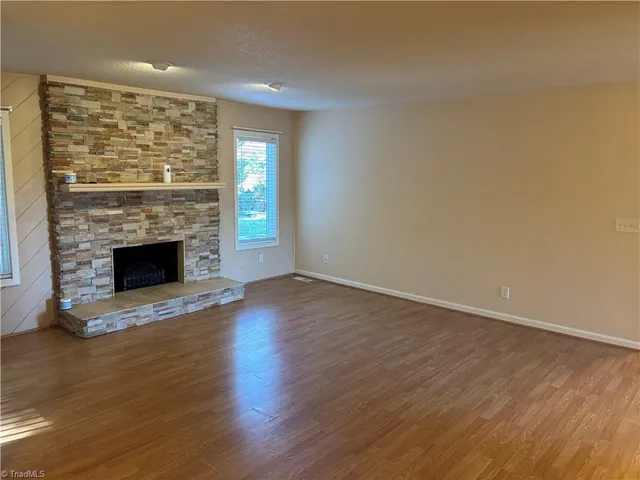 $1,395 | 176 Kinloch Court, Winston-Salem, NC 27104