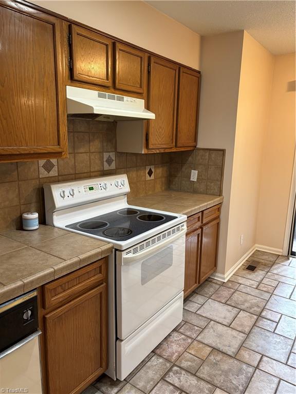 176 Kinloch Court Winston-Salem, NC 27104 - Photo 8 of 21