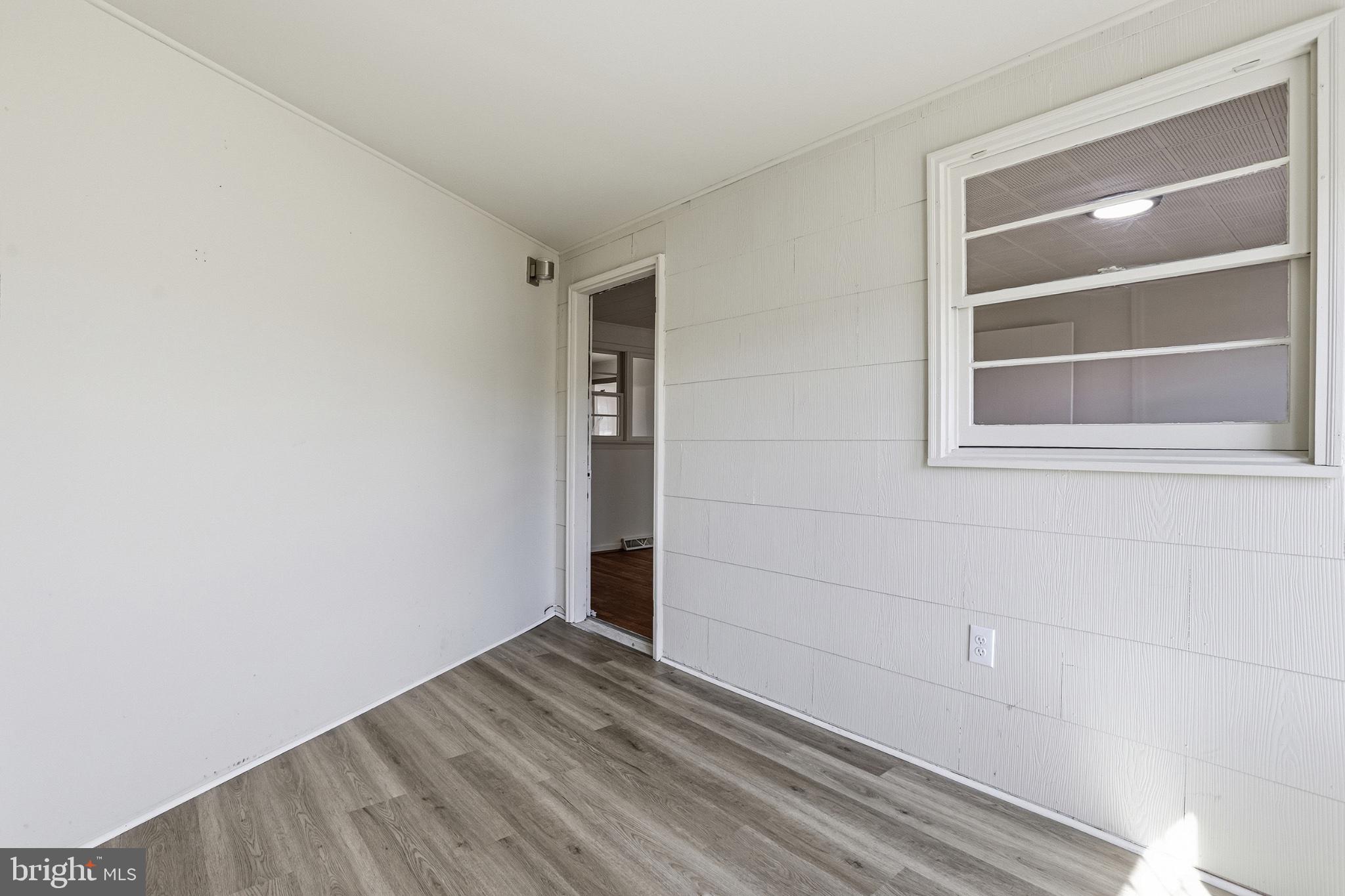 20289 Ridge Road Colonial Beach, VA 22443 - Photo 16 of 24 Bedroom 3