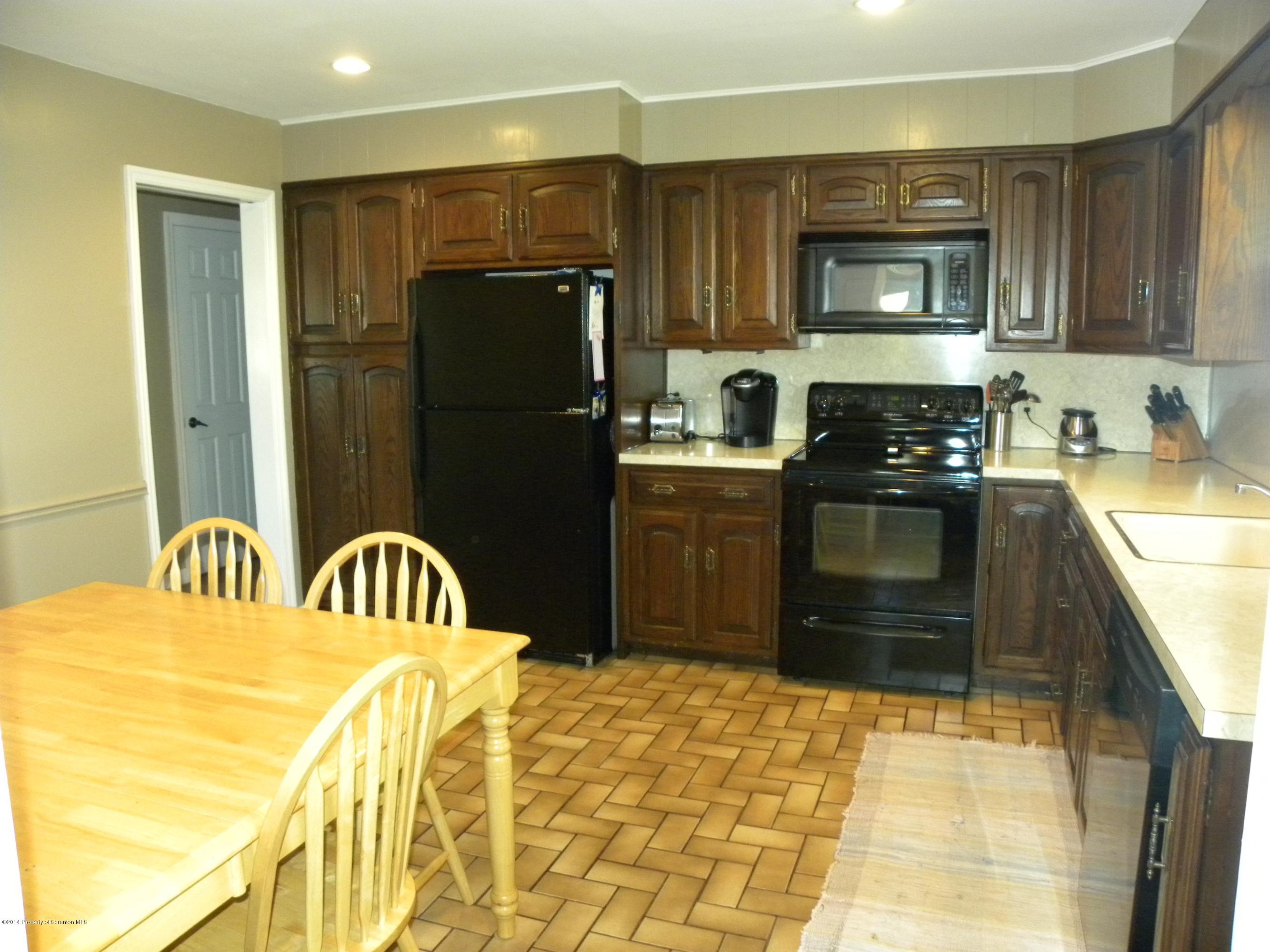 503 Old Colony Road Clarks Summit, PA 18411 - Photo 17 of 39 Gallery Image 17