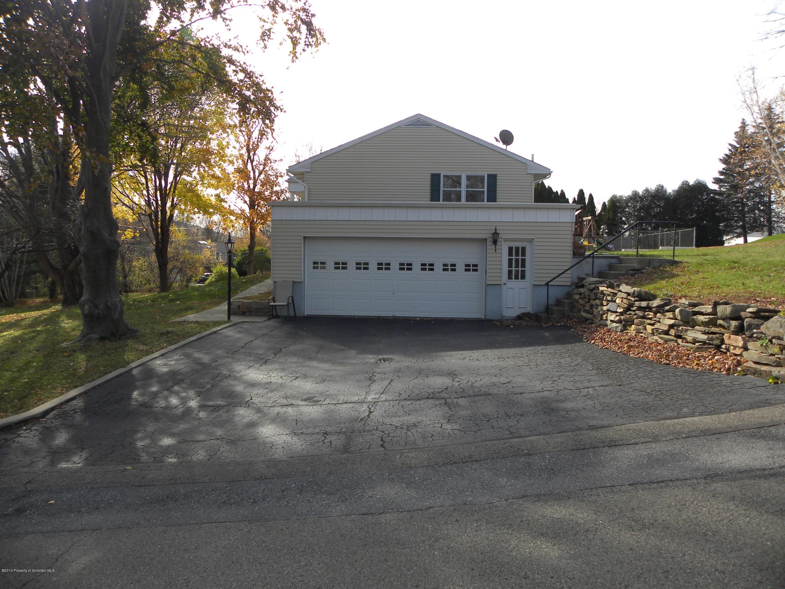 503 Old Colony Road Clarks Summit, PA 18411 - Photo 5 of 39 Gallery Image 5