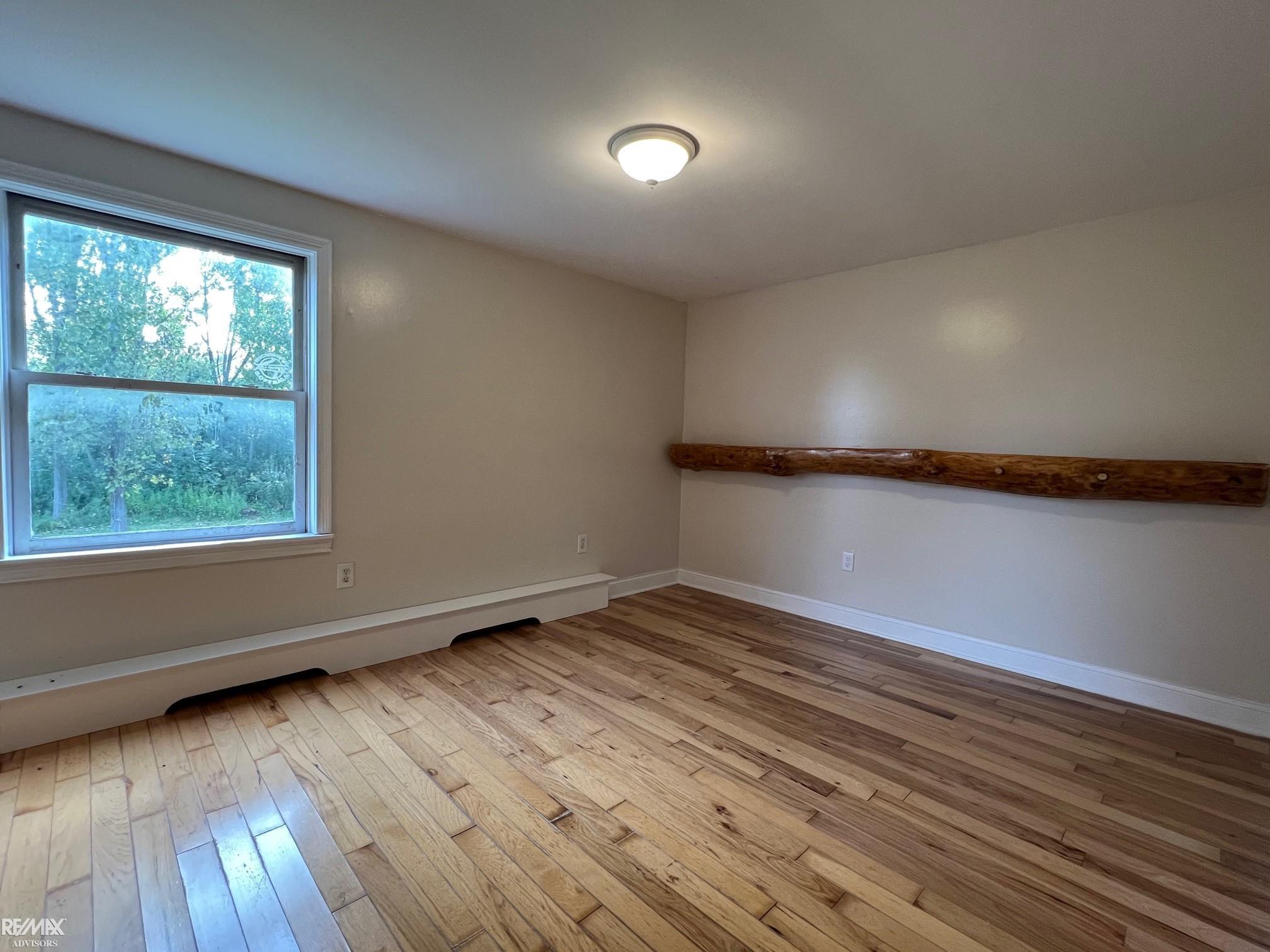 9933 Meskill Road Columbus, MI 48063 - Photo 9 of 21 50123455-8.JPG