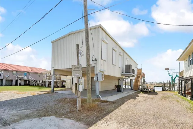 $399,000 | 409 Martin Lane, Port Sulphur, LA 70083