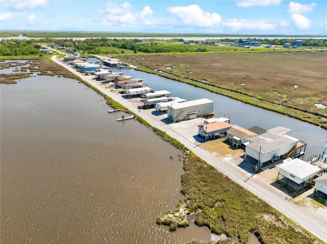 $399,000 | 409 Martin Lane, Port Sulphur, LA 70083