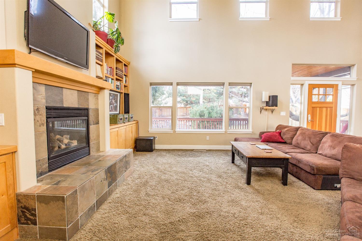 1920 Northwest Awbrey Road Bend, OR 97703 - Photo 3 of 18 Gallery Image 3