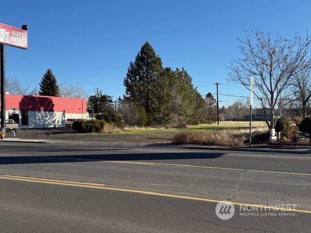 830 Basin Street Southwest Ephrata, WA 98823 - Photo 2 of 4 a view of street with a cars parked on road