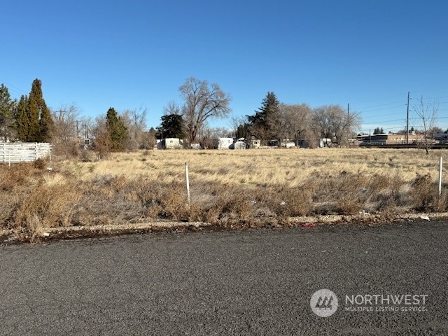 830 Basin Street Southwest Ephrata, WA 98823 - Photo 3 of 4 a view of a ocean view