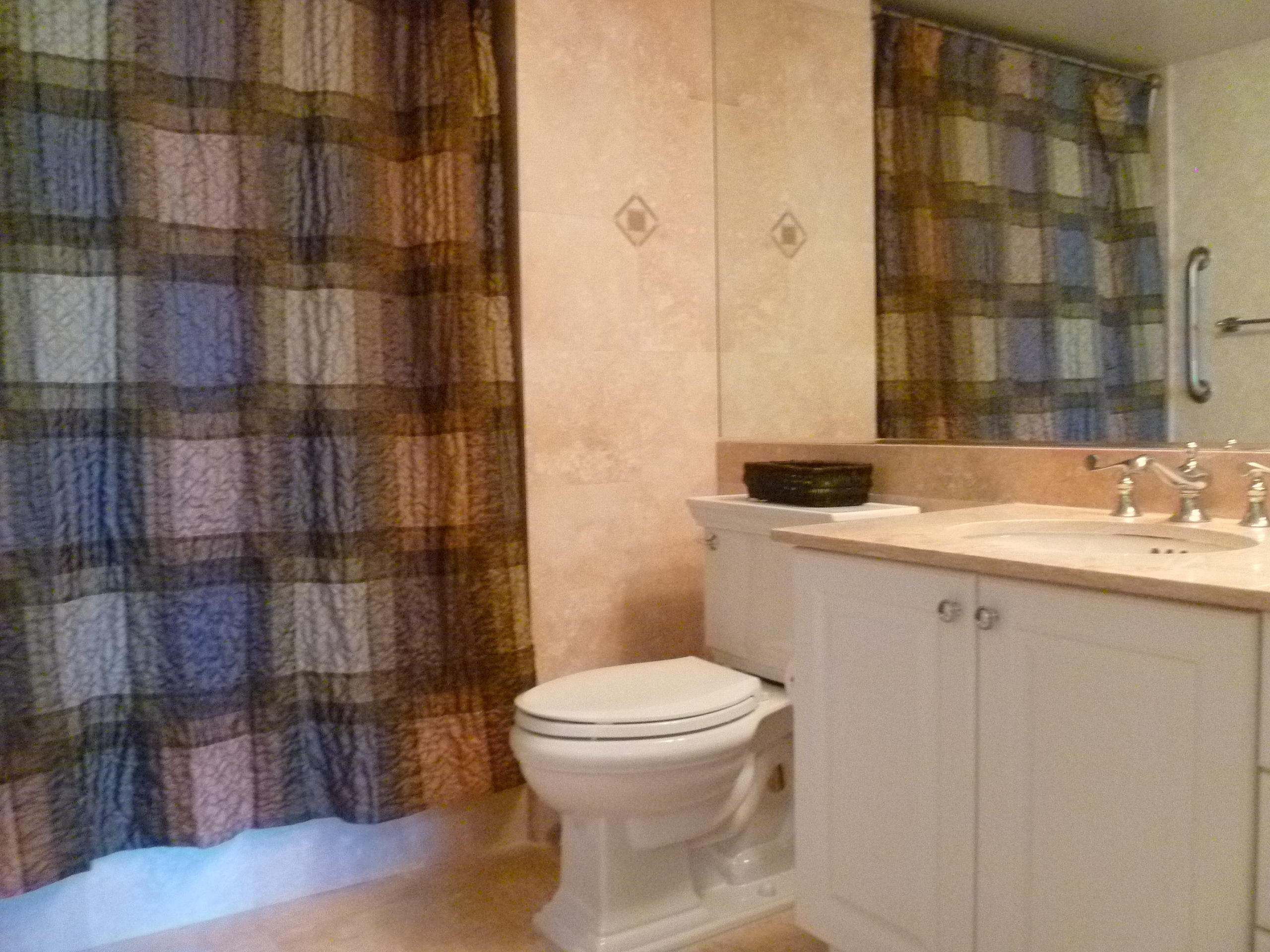 99 Southeast Mizner Boulevard, Unit 311 Boca Raton, FL 33432 - Photo 15 of 37 Master Bath