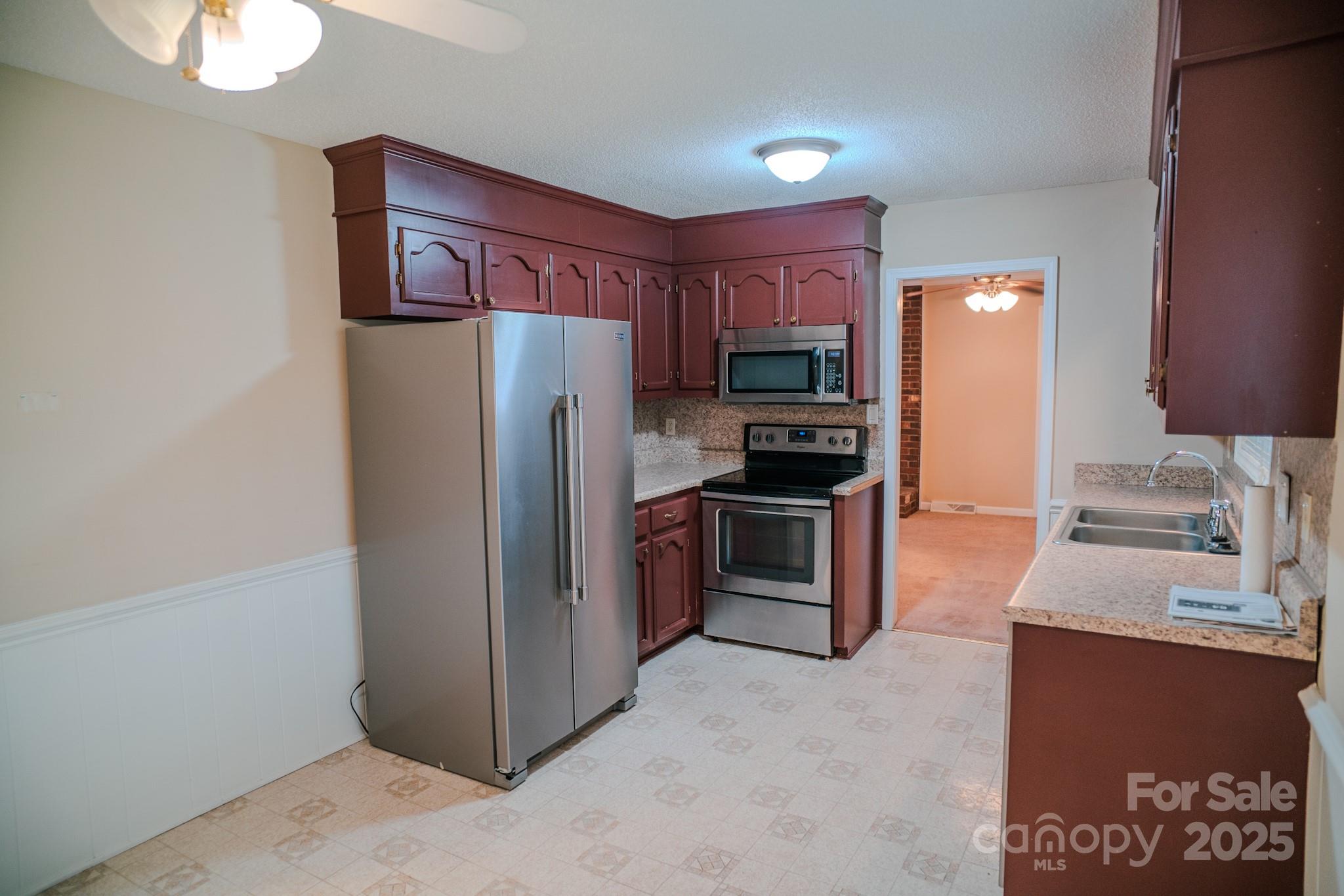 2131 Wildlife Road Charlotte, NC 28214 - Photo 12 of 32 Gallery Image 12