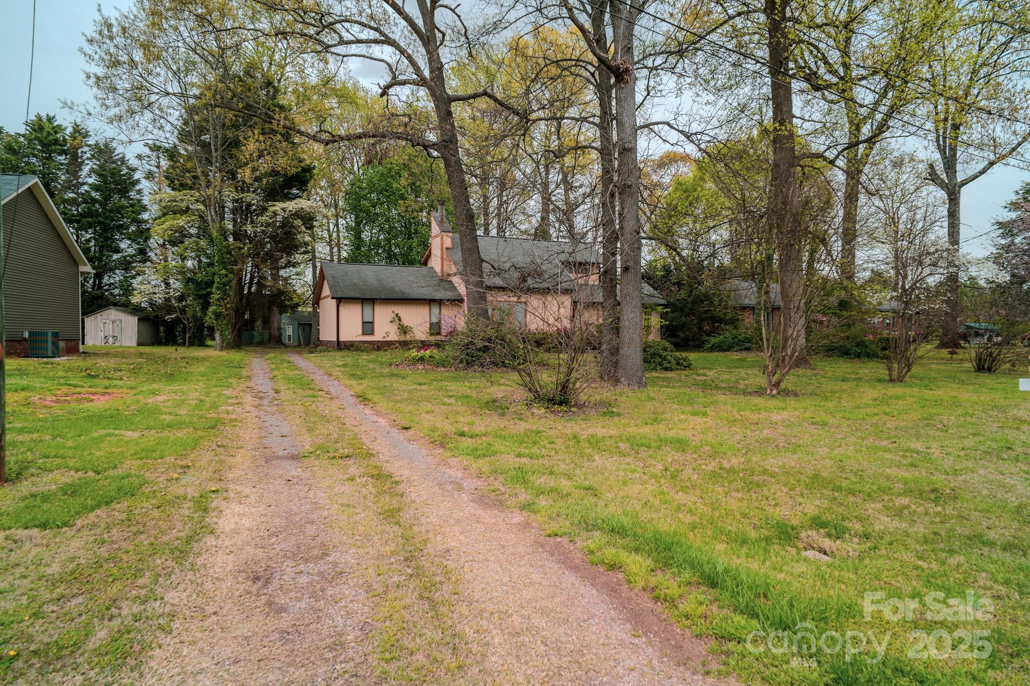 2131 Wildlife Road Charlotte, NC 28214 - Photo 2 of 32 Gallery Image 2