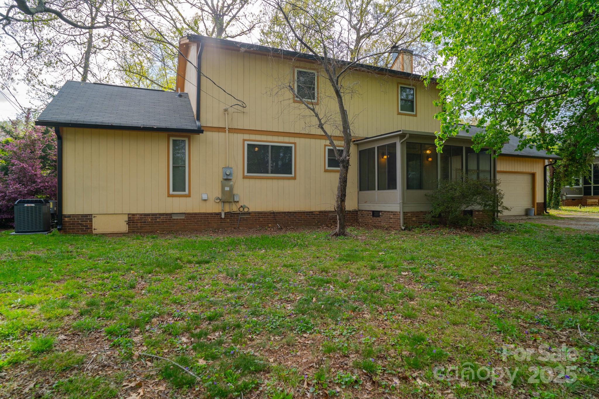 2131 Wildlife Road Charlotte, NC 28214 - Photo 4 of 32 Gallery Image 4
