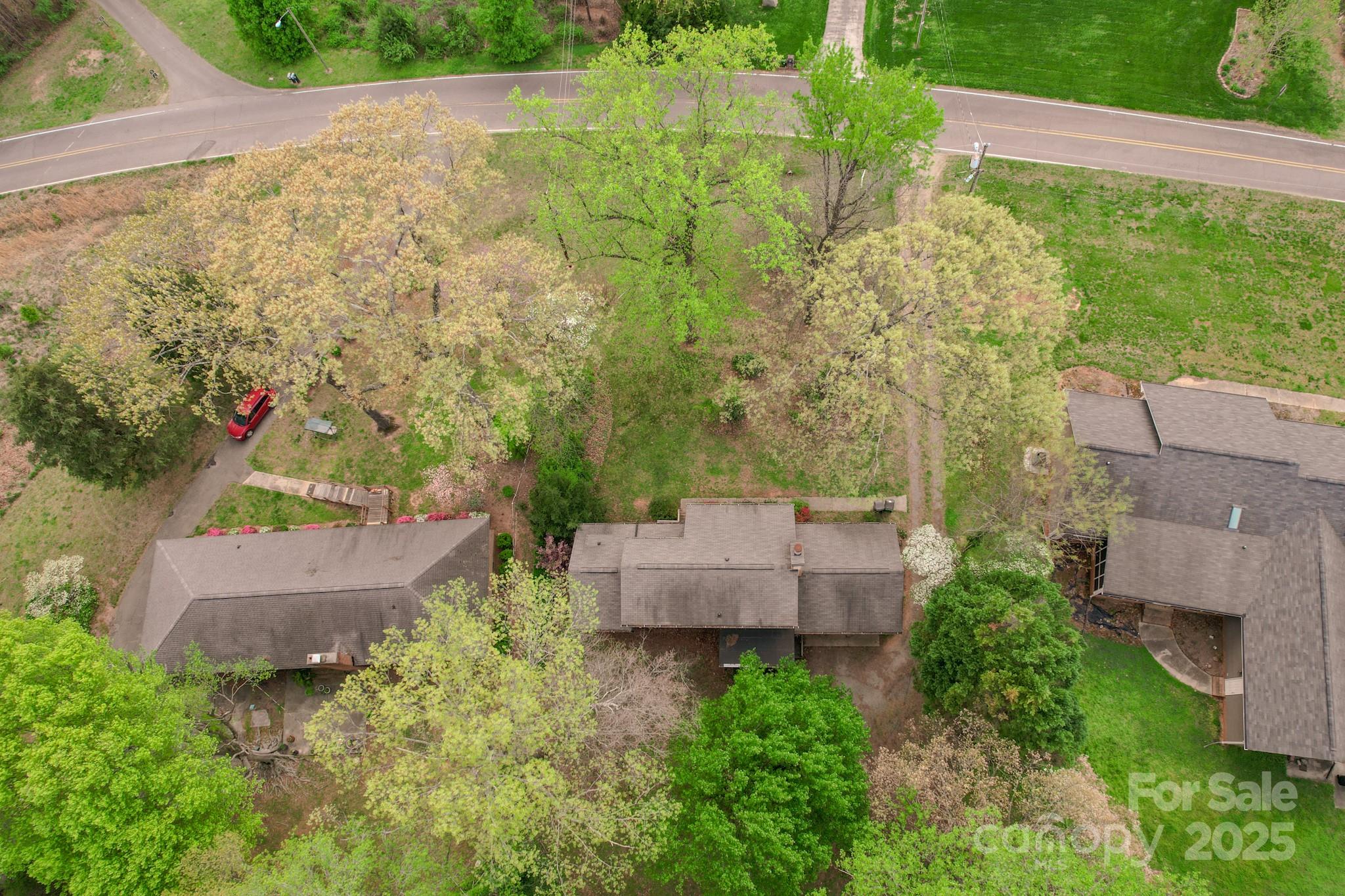 2131 Wildlife Road Charlotte, NC 28214 - Photo 5 of 32 Gallery Image 5