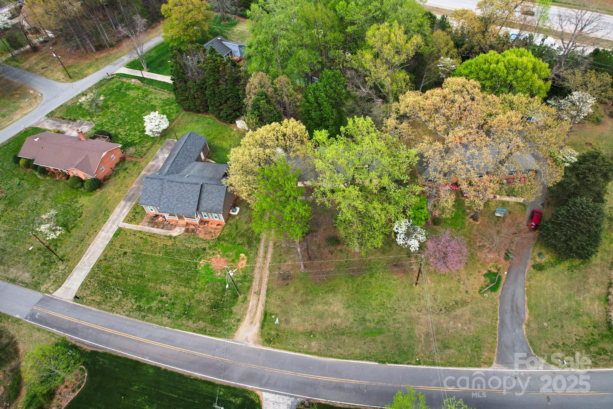 2131 Wildlife Road Charlotte, NC 28214 - Photo 6 of 32 Gallery Image 6