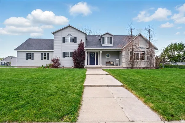 $850,000 | 3923 Hillside Drive, Nibley, UT 84321