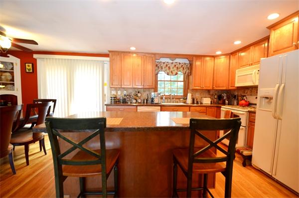 52 Duncan Road Stoughton, MA 02072 - Photo 6 of 30 Gallery Image 6