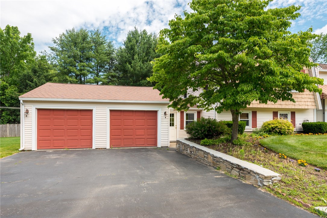 86 Achille Street Woonsocket, RI 02895 - Photo 4 of 35 Gallery Image 4