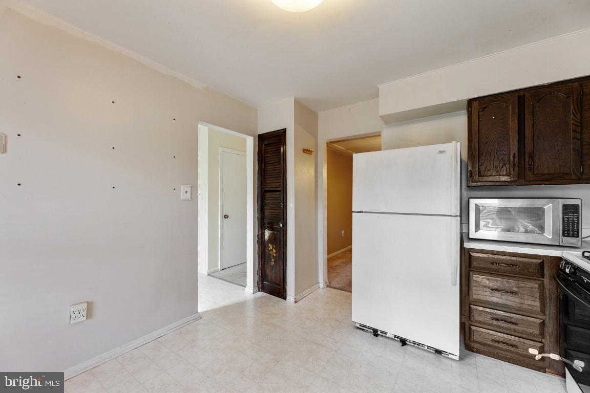8488 Stonewall Road Manassas, VA 20110 - Photo 42 of 43 Pantry and wall perfect for alternate floor plan