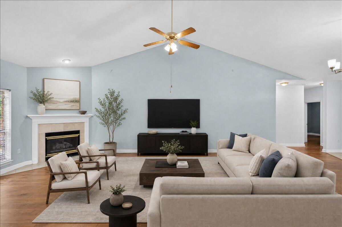 3896 Mesa Road Destin, FL 32541 - Photo 10 of 29 5-alternate staging living room