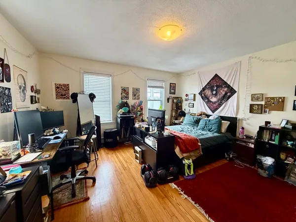 $3,200 | 274 Newtonville Avenue, Unit 274, Newton, MA 02460